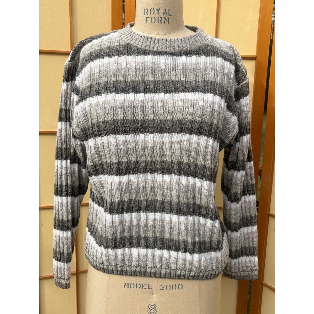 Eddie Bauer Gray White Striped Ribbed Knit Crewneck Sweater Medium Made in USA